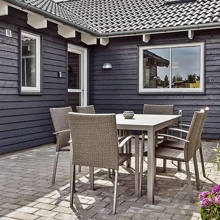 Oksby Sleeps 18 Pool Wifi * Blåvand