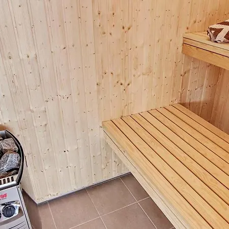 Oksby Sleeps 18 Pool Wifi Ferienhaus *